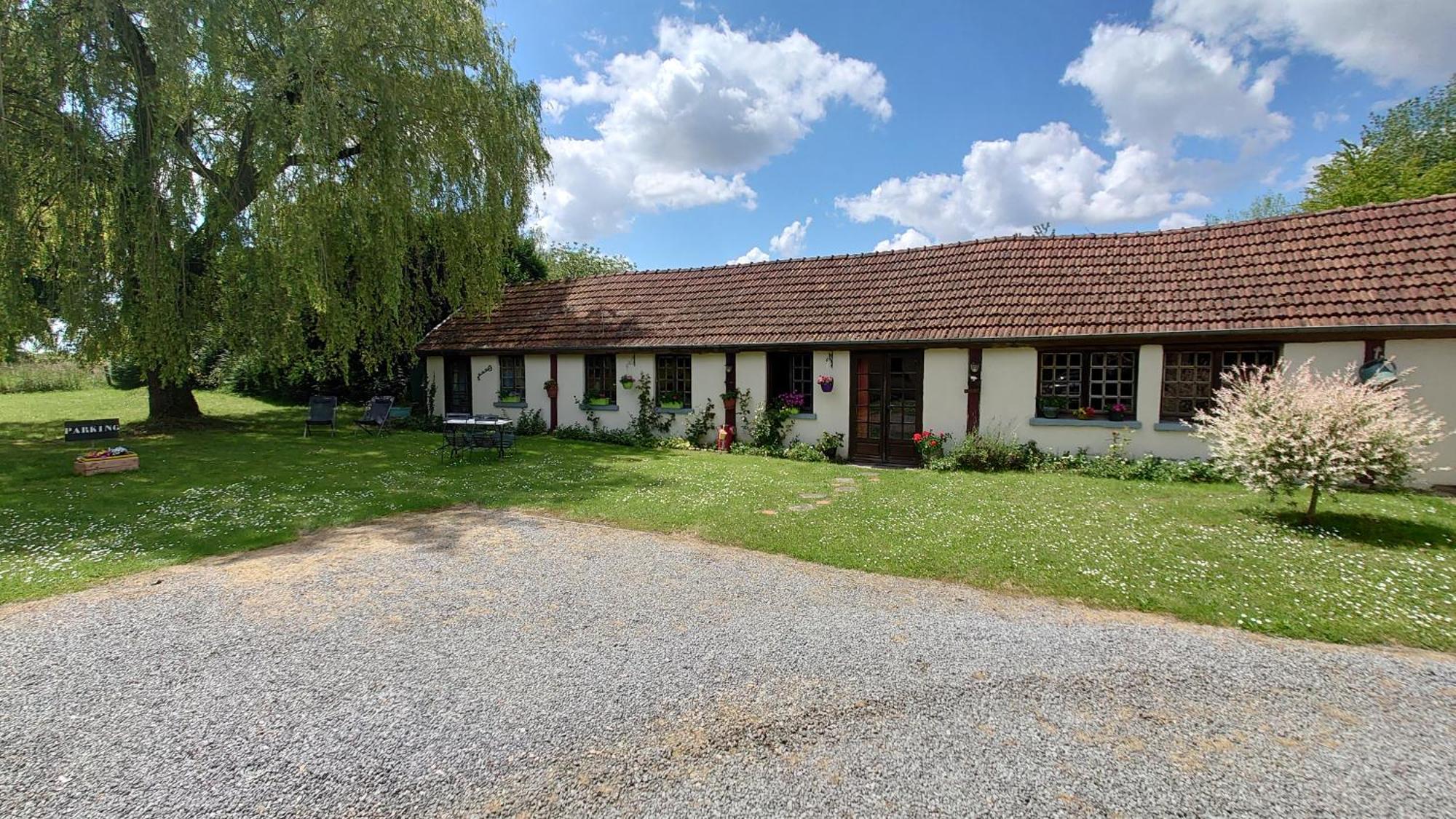 Le Marly'S Villa Wasigny Exteriör bild